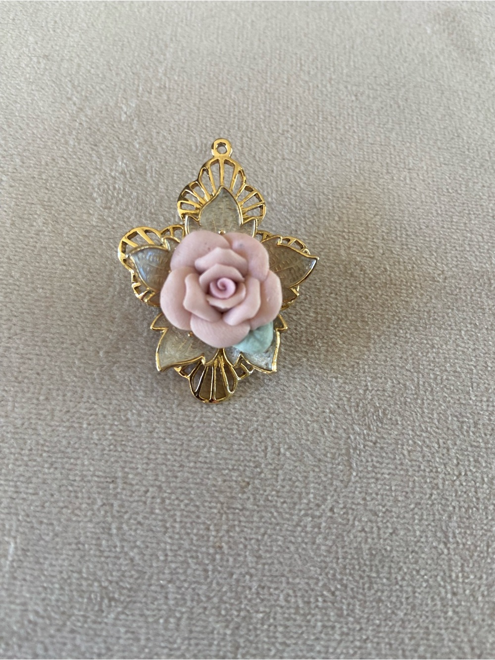 Vintage Gold Filigree Brooch with Pale Pink Rose